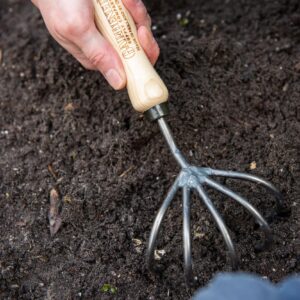 5-Zinken-Handkultivator (Kurzstiel) – Robustes Gartenwerkzeug